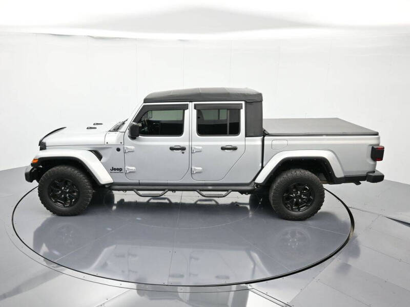 2022 Jeep Gladiator Willys