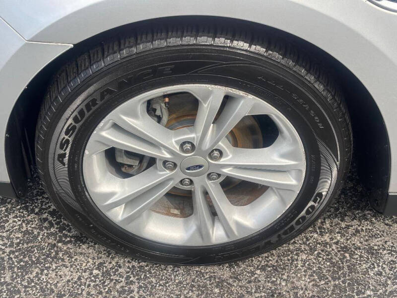 2018 Ford Taurus SE