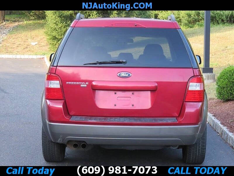2005 Ford Freestyle SE
