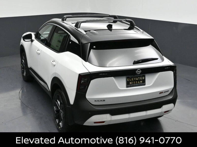2026 Nissan Kicks SR