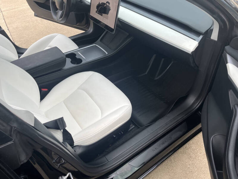 2023 Tesla Model 3 Performance