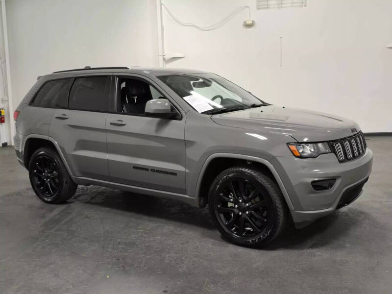 2019 Jeep Grand Cherokee for sale at Southern Star Automotive, Inc. in Duluth GA