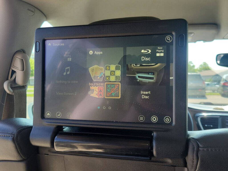 2017 Chrysler Pacifica Touring-L Plus