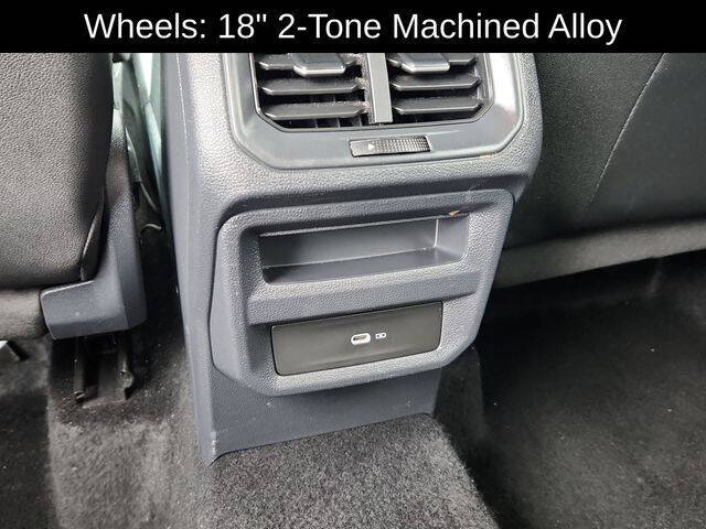 2024 Volkswagen Taos SE