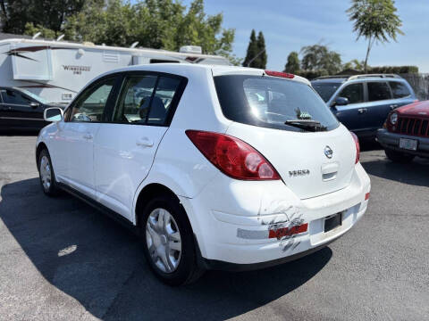 2012 Nissan Versa 1.8 S
