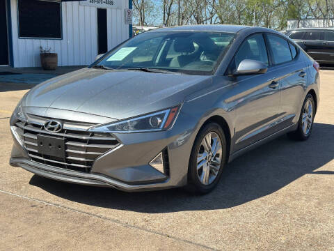 2019 Hyundai Elantra for sale at Discount Auto Company in Houston TX