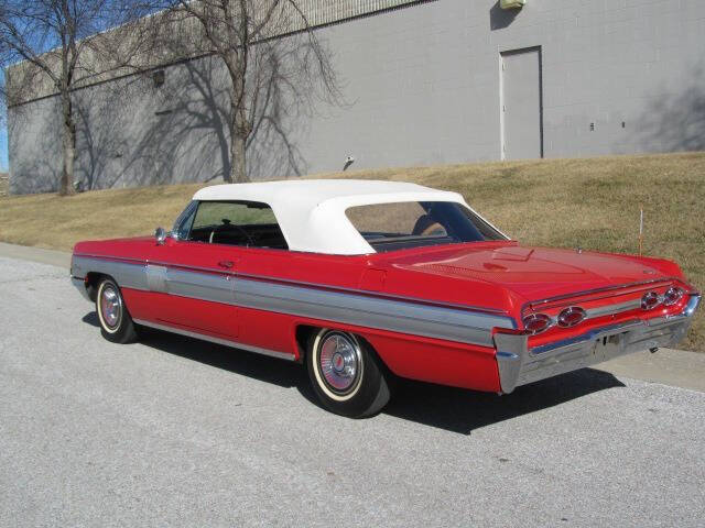 1962 Oldsmobile Starefire Ninety-Eight