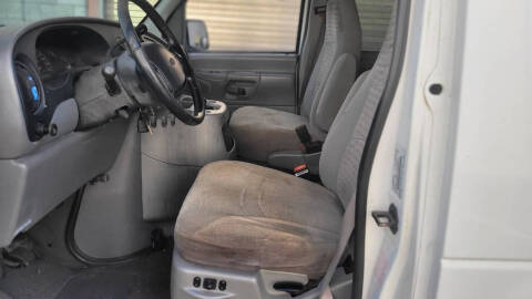 2000 Ford E-150 Chateau