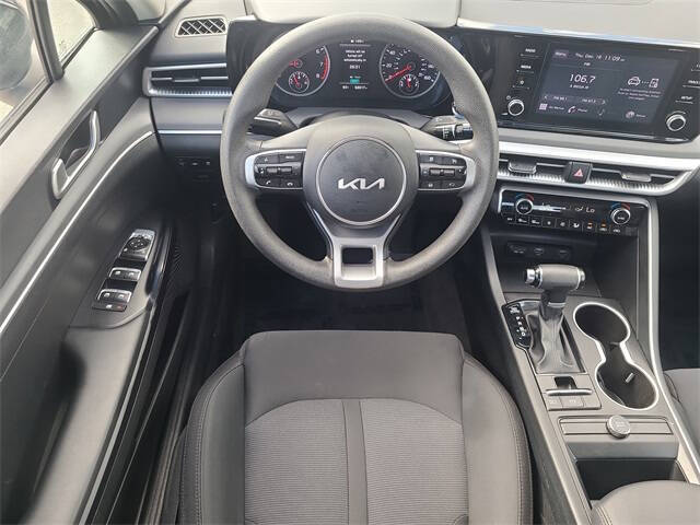 2023 Kia K5 LXS