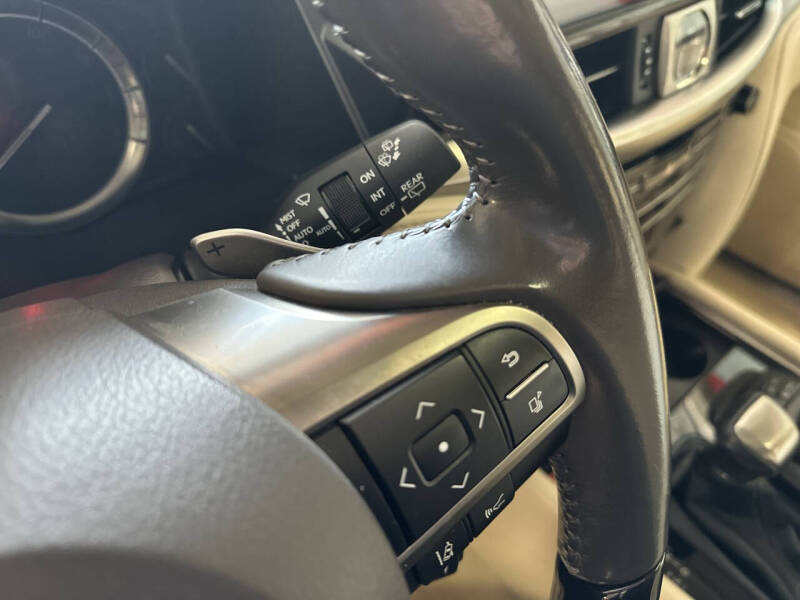 2018 Lexus LX 570 Two-Row