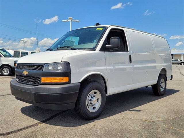 2025 Chevrolet Express 2500