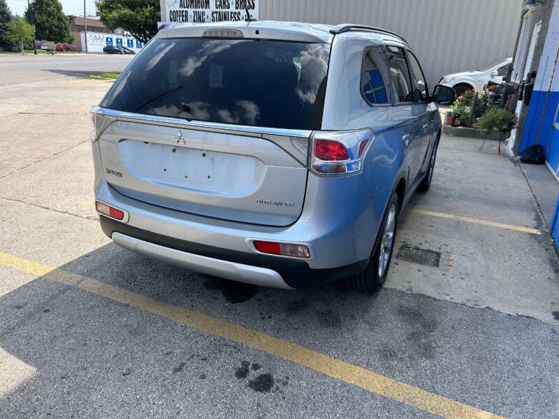 2015 Mitsubishi Outlander SE