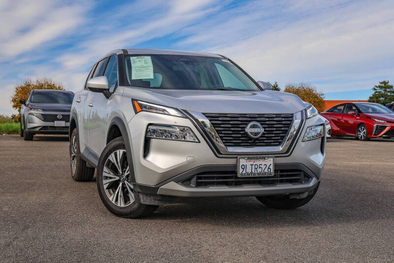 2023 Nissan Rogue SV's photo