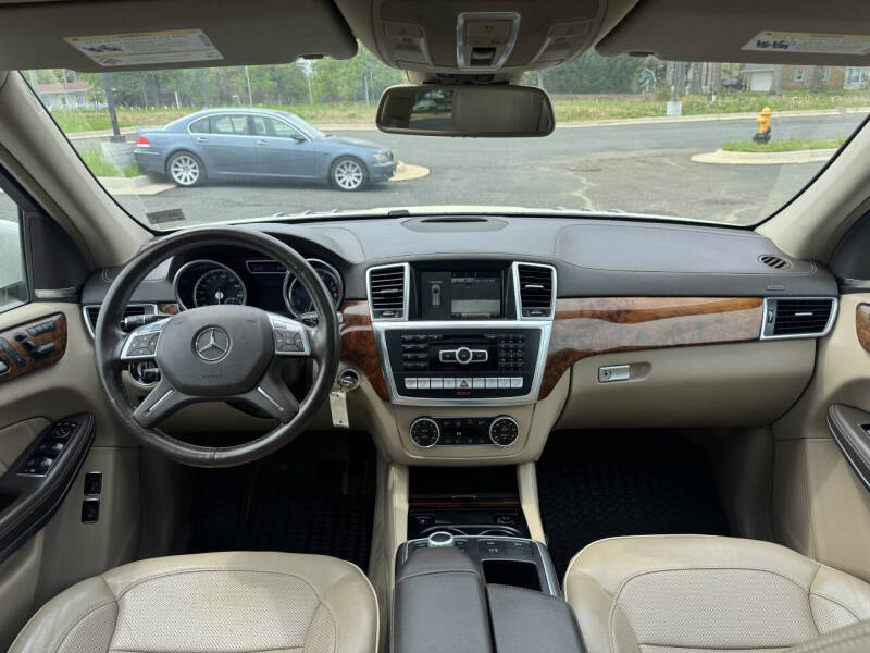 2014 Mercedes-Benz GL-Class GL 550 4MATIC