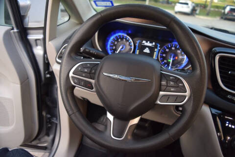 2017 Chrysler Pacifica Touring