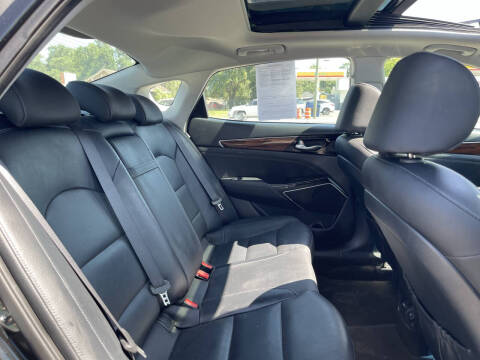 2017 Kia Cadenza Premium