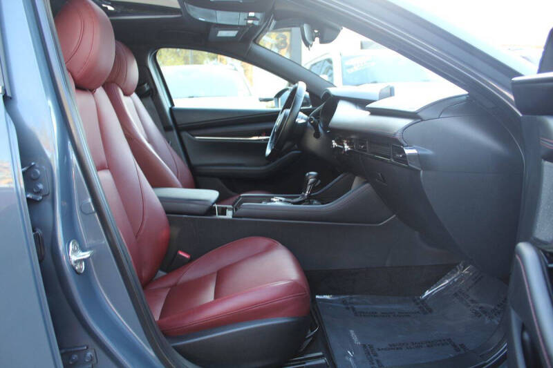 2022 Mazda Mazda3 Hatchback Carbon Edition