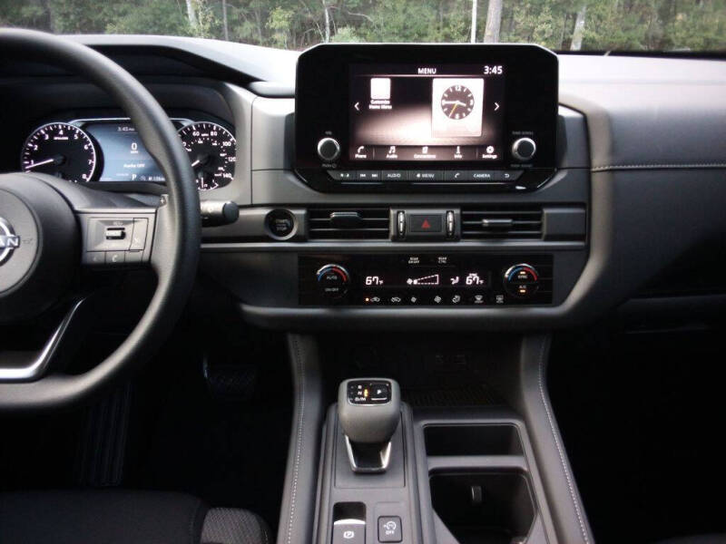 2025 Nissan Pathfinder S