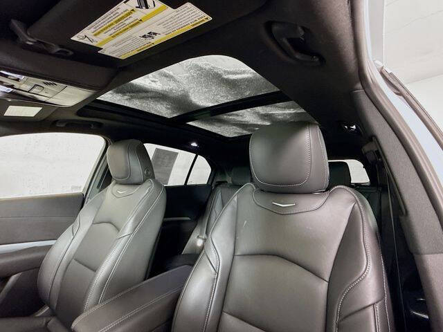 2023 Cadillac XT4 Premium Luxury