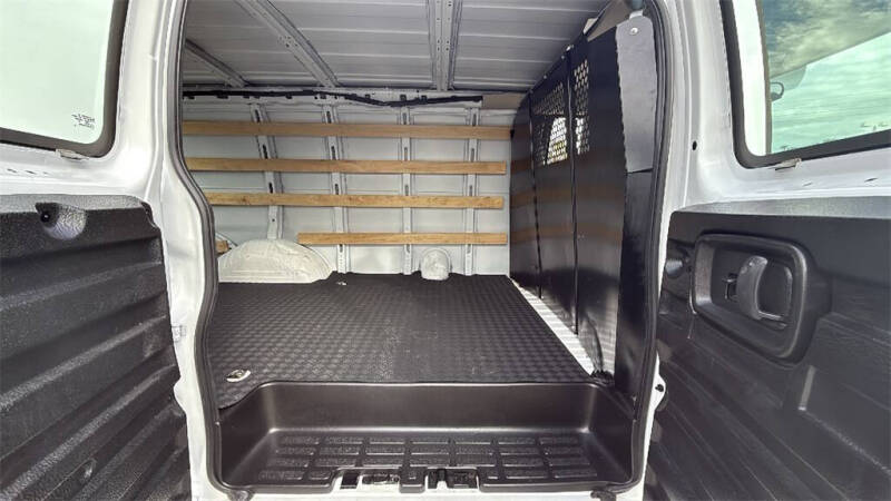 2024 Chevrolet Express 2500