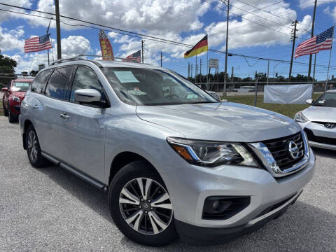 2017 Nissan Pathfinder SL