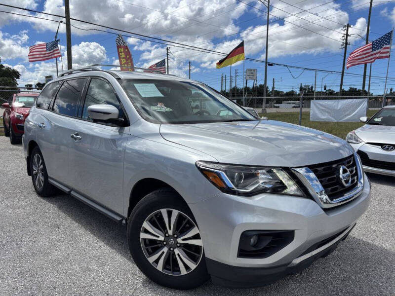 2017 Nissan Pathfinder SL