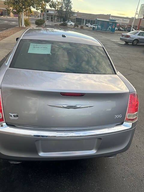 2014 Chrysler 300 Base photo 19