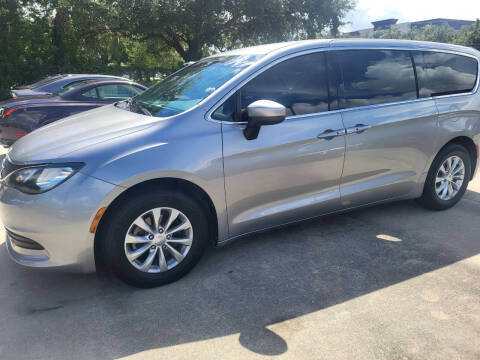 2017 Chrysler Pacifica Touring