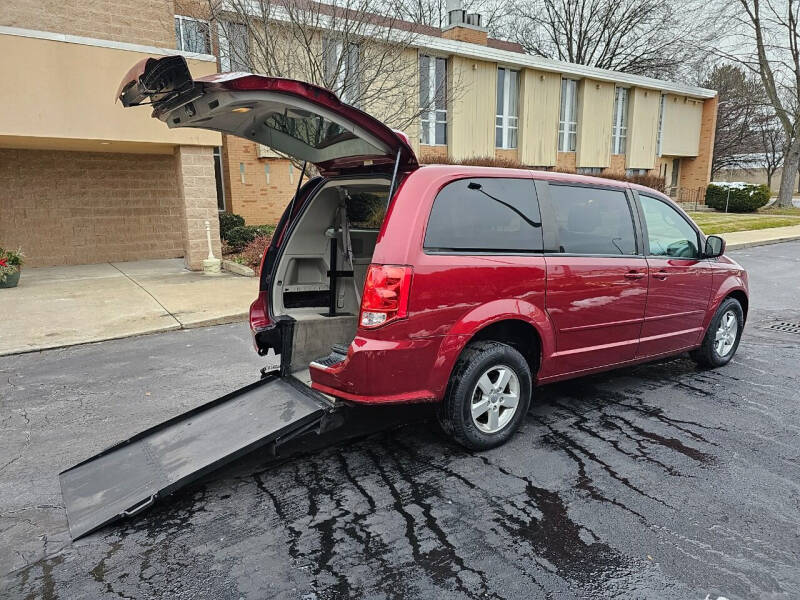 2011 Dodge Grand Caravan for sale at AutoBay Ohio in Akron OH