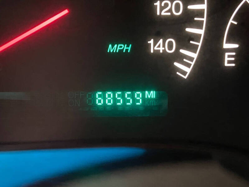 2005 Cadillac DeVille DHS