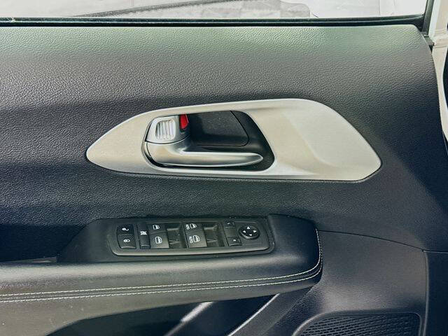 2021 Chrysler Pacifica Touring