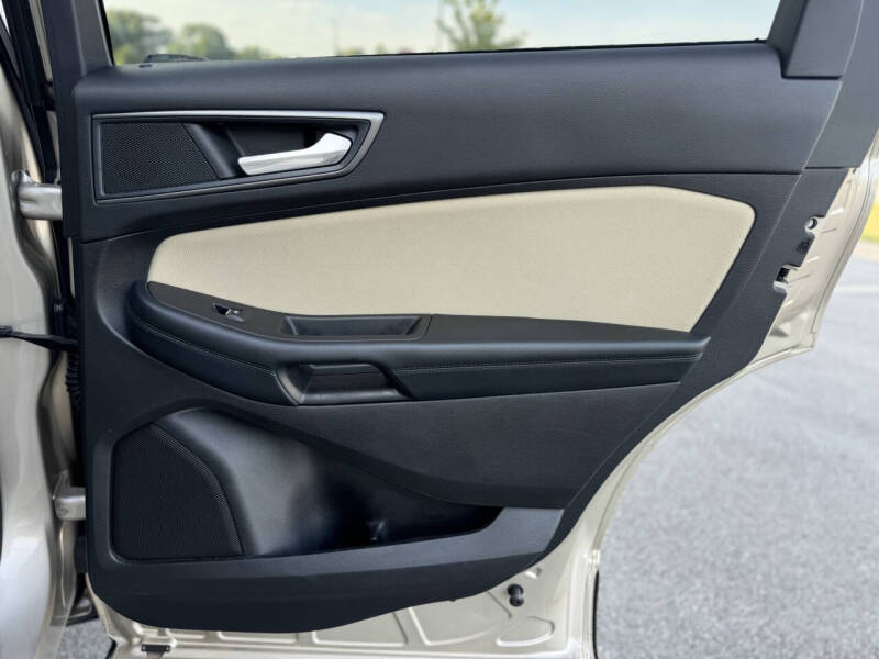 2017 Ford Edge SE