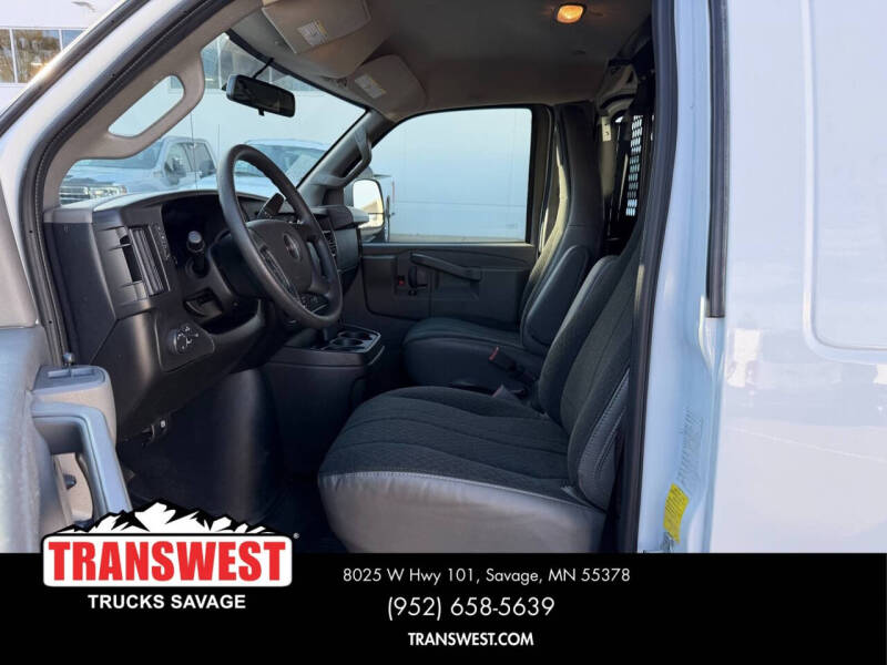 2024 GMC Savana 2500