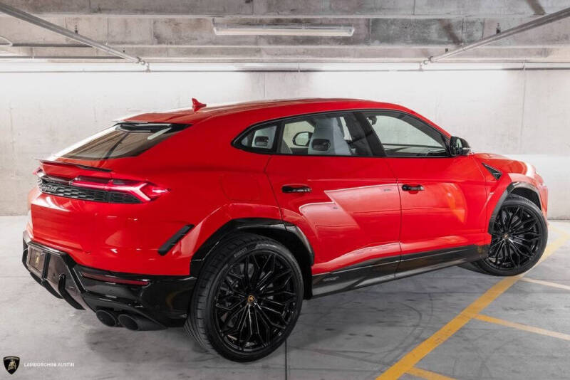 2025 Lamborghini Urus SE