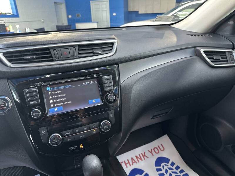 2016 Nissan Rogue SV