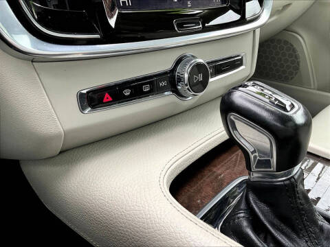 2018 Volvo S90 T5 Momentum