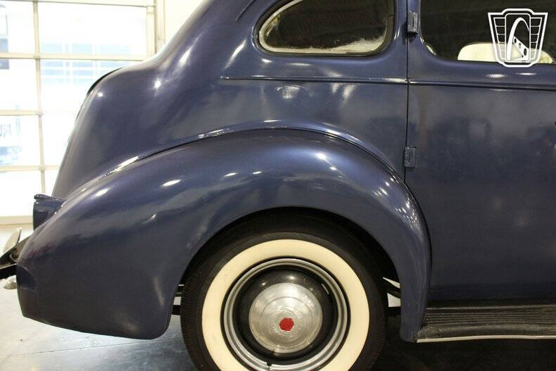 1939 Packard Six