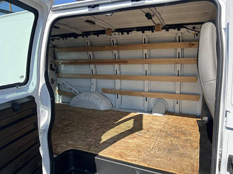 2016 GMC Savana 2500