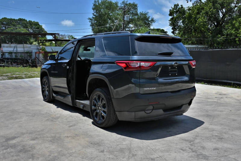 2021 Chevrolet Traverse RS