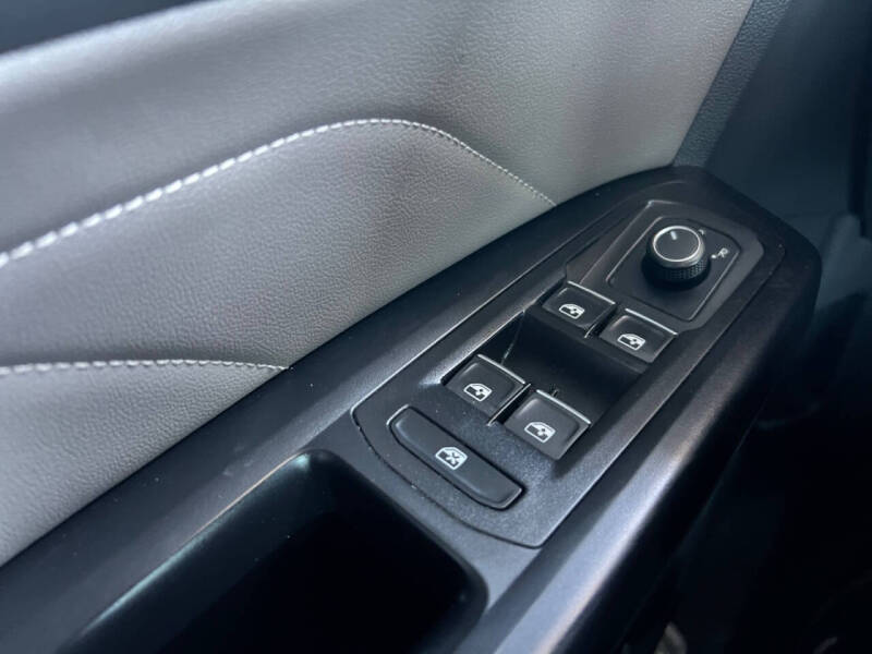 2021 Volkswagen Atlas Cross Sport V6 SEL R-Line 4Motion