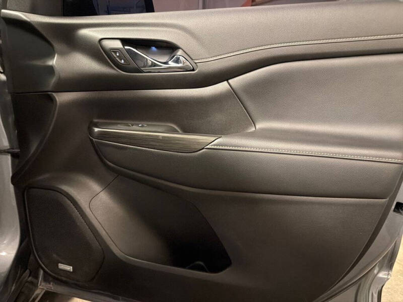 2021 GMC Acadia SLT