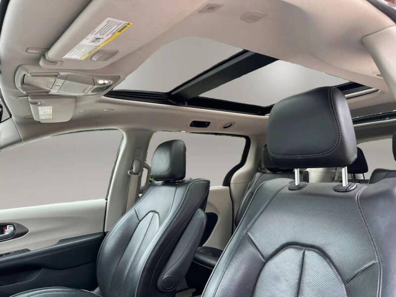2018 Chrysler Pacifica Hybrid Limited