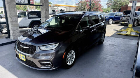 2022 Chrysler Pacifica Touring L