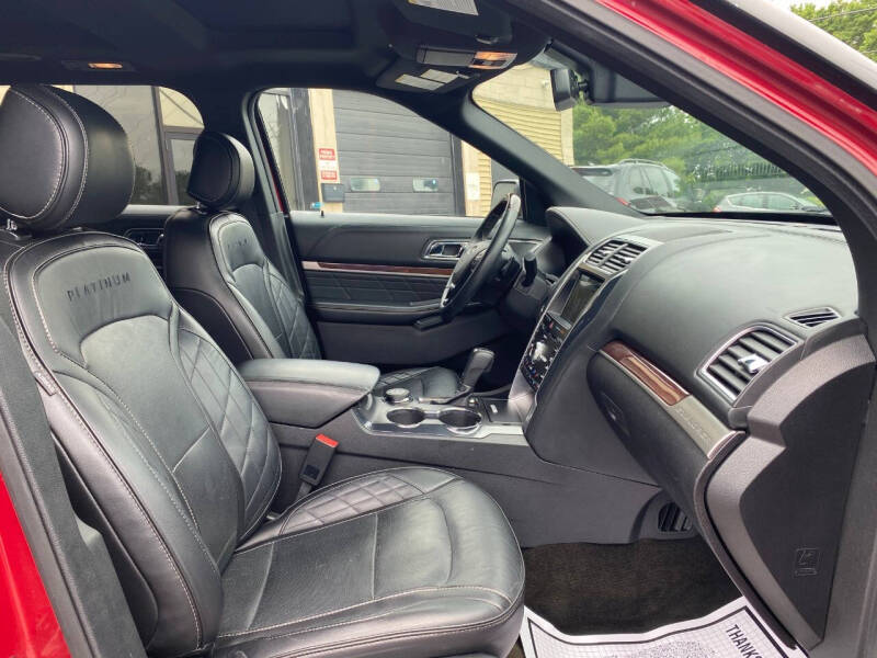 2017 Ford Explorer Platinum