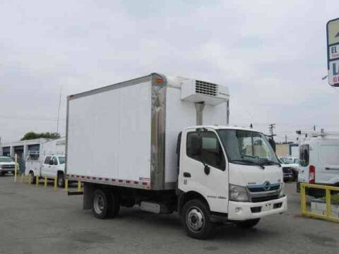 2014 Hino 195