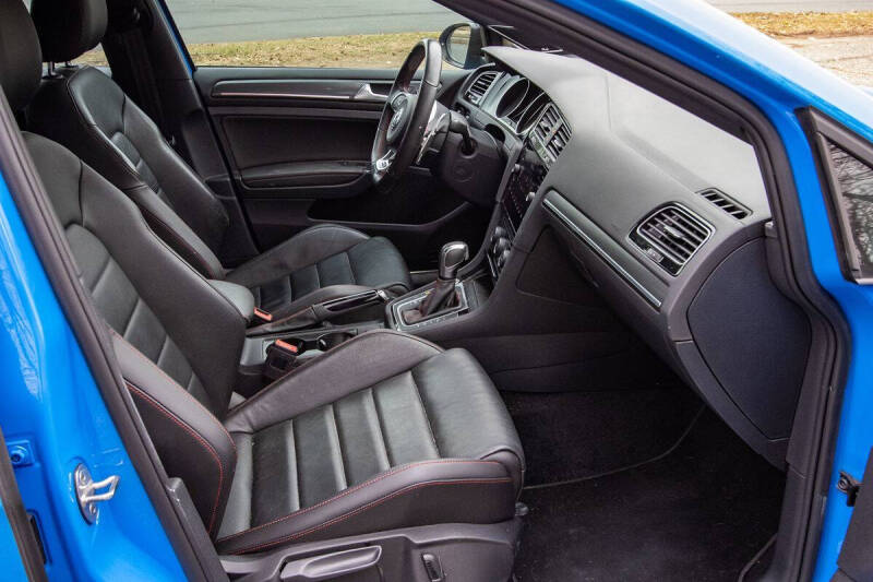 2021 Volkswagen Golf GTI SE