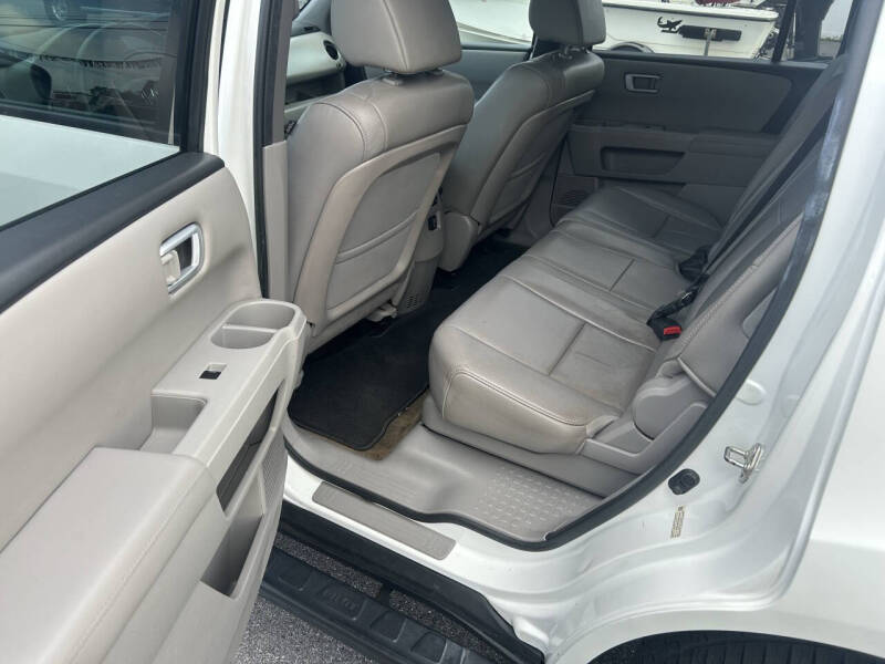 2015 Honda Pilot EX-L - Photo 14