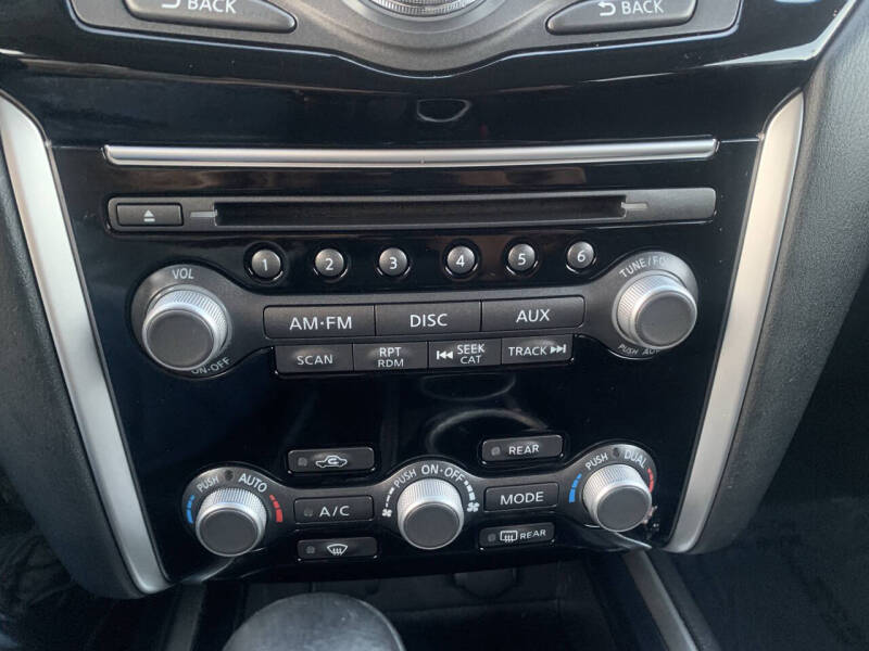 2014 Nissan Pathfinder SV