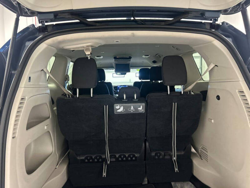 2021 Chrysler Pacifica Touring