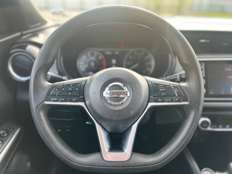 2020 Nissan Kicks SV
